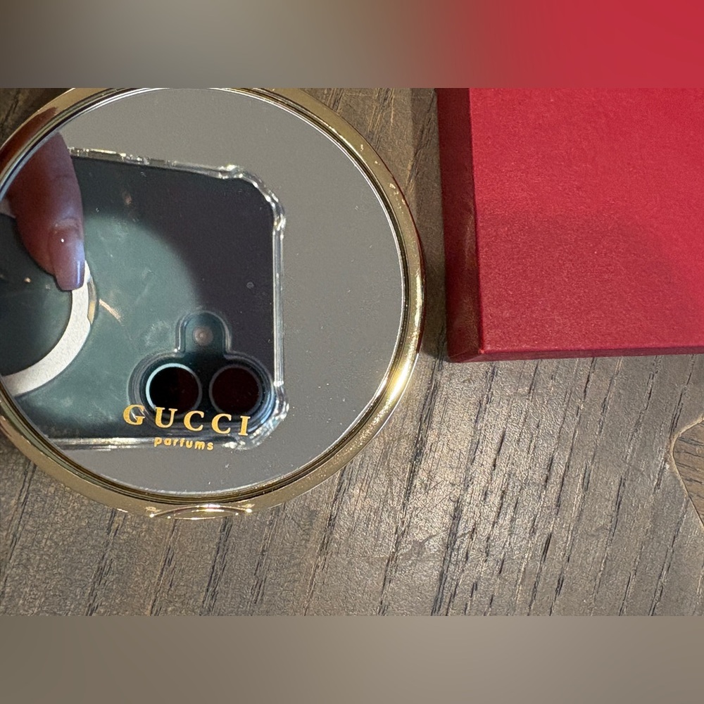 Gucci Flora GWP Double Magnifying Compact Mirror - Picture 7 of 7